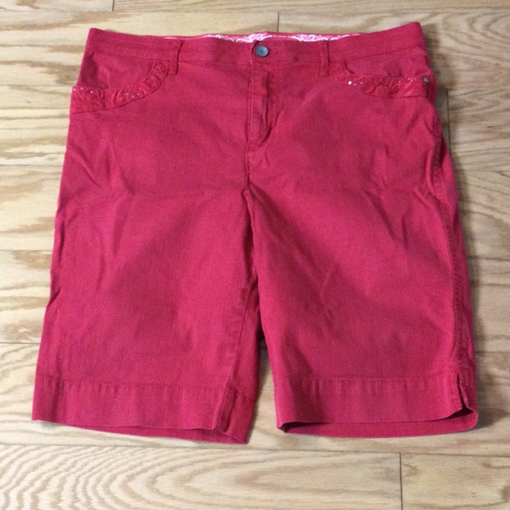 14 Gloria Vanderbilt Red Bermuda Jean Shorts